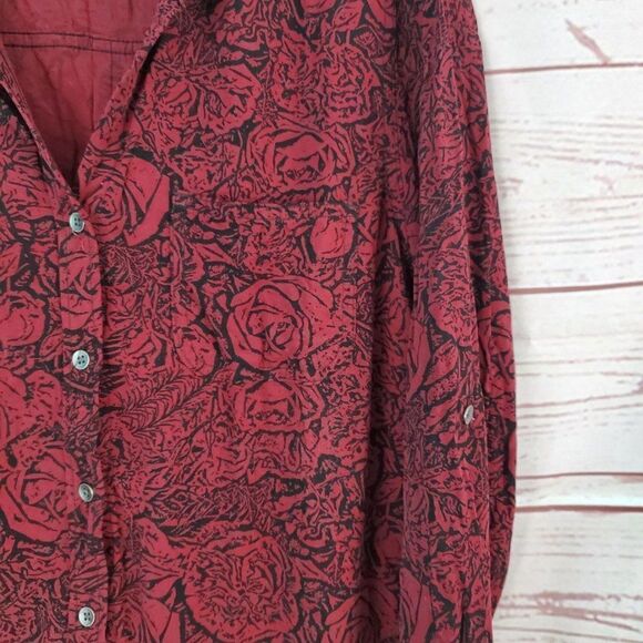 Rock & Republic Rose Print Button Front Blouse Shirt Top High Low Large - Picture 3 of 5